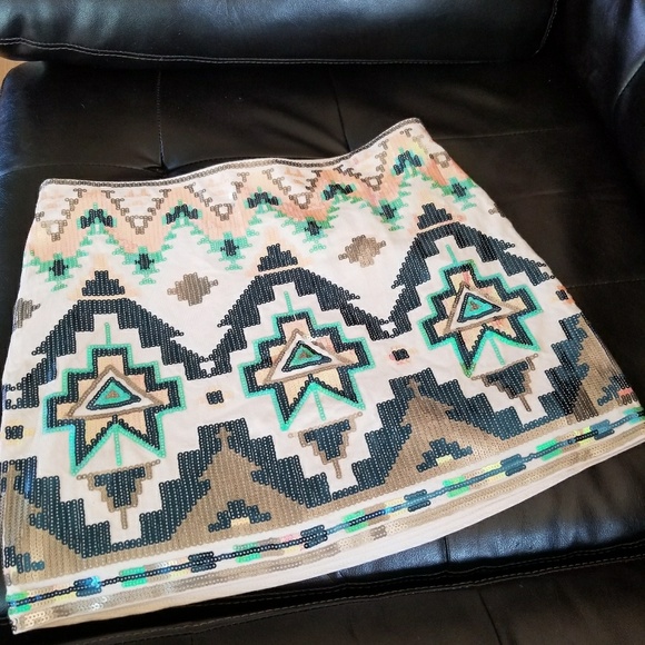 Express sequin skirt - Picture 2 of 5